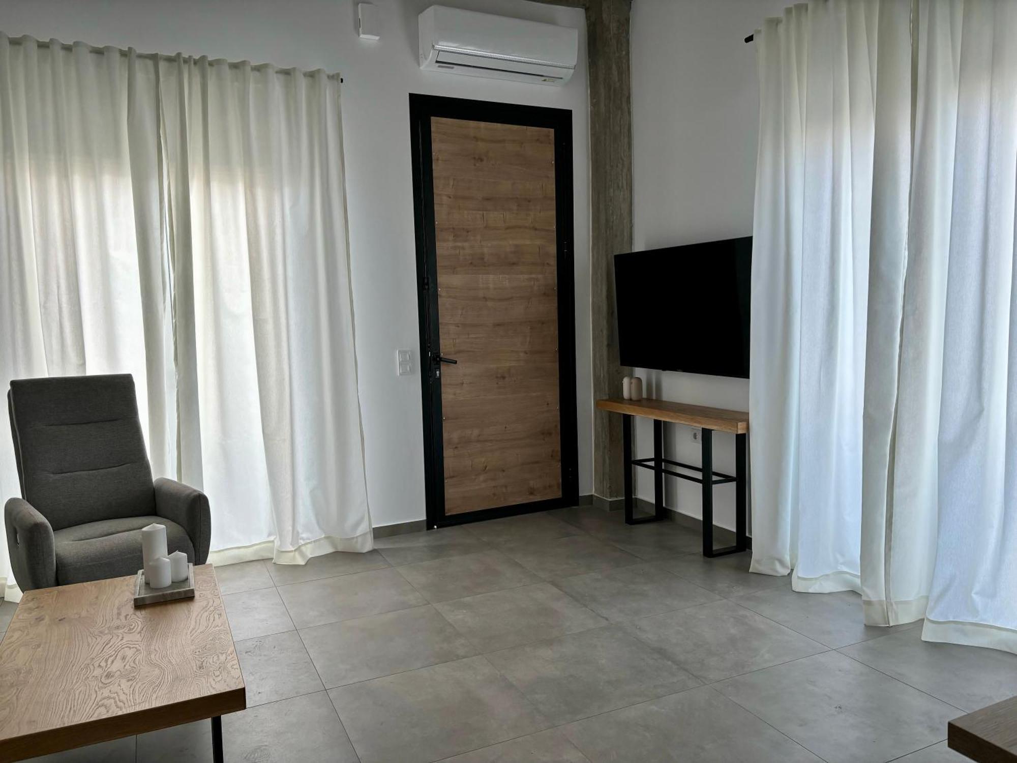 Industrial Loft Comfort Living 伊拉克利翁 外观 照片